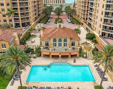 505 Mandalay Avenue - Photo Thumbnail 12