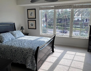 505 Mandalay Avenue - Photo Thumbnail 7