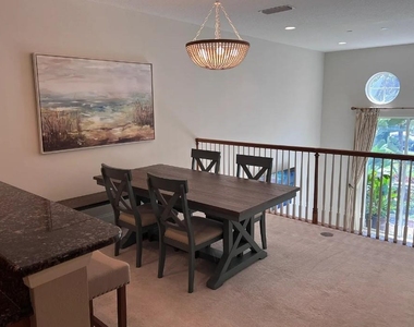 505 Mandalay Avenue - Photo Thumbnail 2