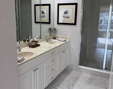 505 Mandalay Avenue - Photo Thumbnail 5