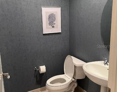 505 Mandalay Avenue - Photo Thumbnail 9