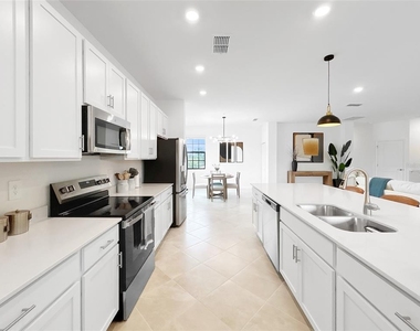 5552 Summit Pointe Circle - Photo Thumbnail 2