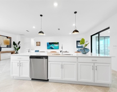 5552 Summit Pointe Circle - Photo Thumbnail 1