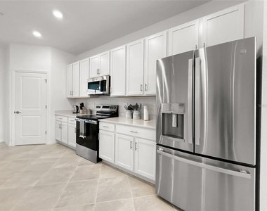 5552 Summit Pointe Circle - Photo Thumbnail 14
