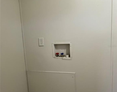 6330 Eugene Acres Lane - Photo Thumbnail 17