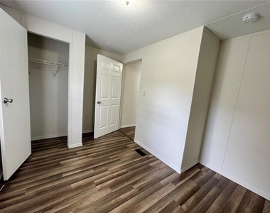 6330 Eugene Acres Lane - Photo Thumbnail 16