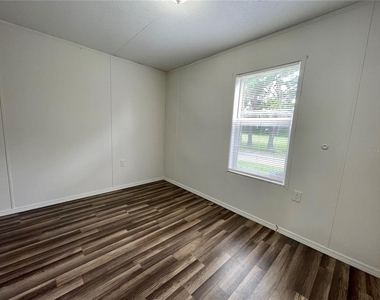 6330 Eugene Acres Lane - Photo Thumbnail 15