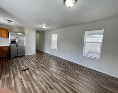 6330 Eugene Acres Lane - Photo Thumbnail 7