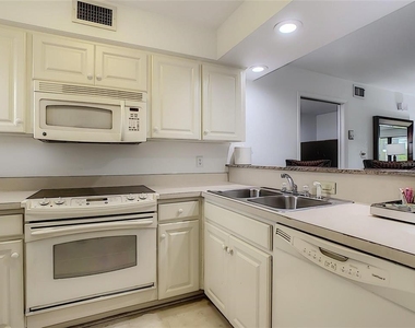 4786 Fox Hunt Drive - Photo Thumbnail 2