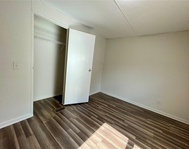 6328 Eugene Acres Lane - Photo Thumbnail 13