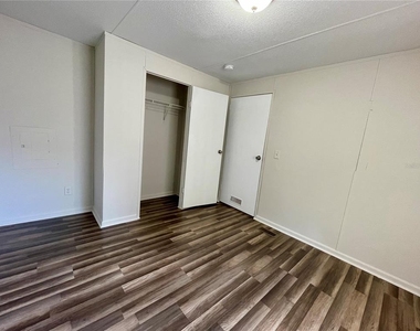 6328 Eugene Acres Lane - Photo Thumbnail 9