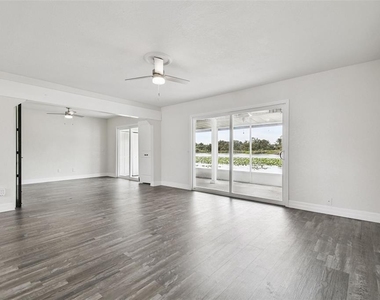 4036 Cortez Drive - Photo Thumbnail 3