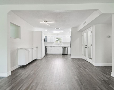 4036 Cortez Drive - Photo Thumbnail 5
