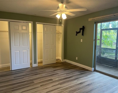 9105 Tudor Drive - Photo Thumbnail 8