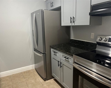 9105 Tudor Drive - Photo Thumbnail 7