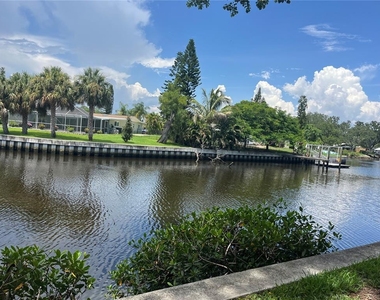 9105 Tudor Drive - Photo Thumbnail 12