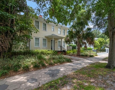 126 8th Avenue Ne - Photo Thumbnail 2