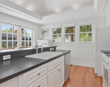 126 8th Avenue Ne - Photo Thumbnail 21