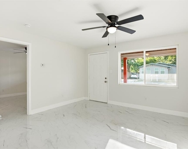 708 Pennsylvania Avenue - Photo Thumbnail 5