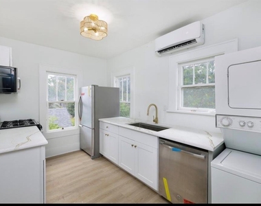 622 7th Avenue N - Photo Thumbnail 5