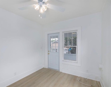622 7th Avenue N - Photo Thumbnail 3
