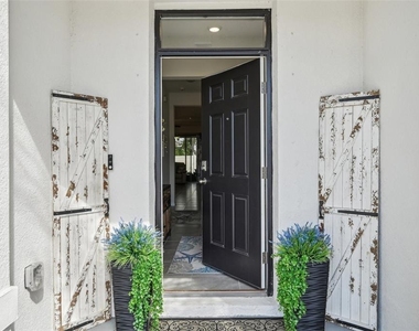 16646 Maude Drive - Photo Thumbnail 2