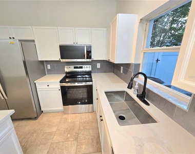 13241 Opal Court - Photo Thumbnail 17