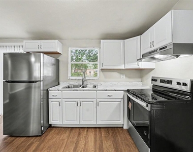 4022 E Henry Avenue - Photo Thumbnail 10