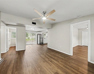 4022 E Henry Avenue - Photo Thumbnail 7