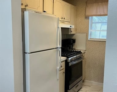 5750 80th Street N - Photo Thumbnail 9