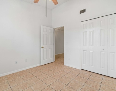6245 Osprey Lake Circle - Photo Thumbnail 16