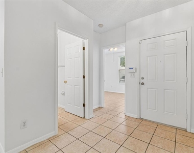 6245 Osprey Lake Circle - Photo Thumbnail 14