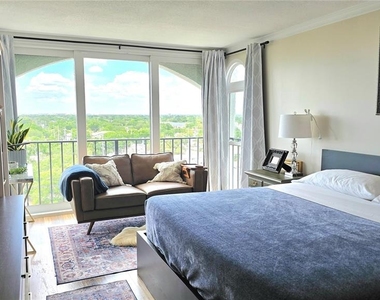 3211 W Swann Avenue - Photo Thumbnail 6