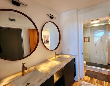 3211 W Swann Avenue - Photo Thumbnail 9