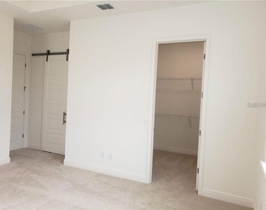 9467 Mere Parkway - Photo Thumbnail 7
