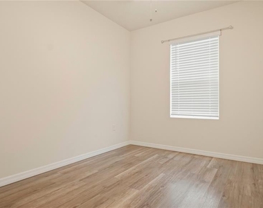 1311 Tallowwood Lane - Photo Thumbnail 24
