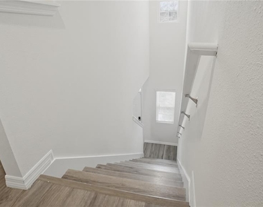 1311 Tallowwood Lane - Photo Thumbnail 18