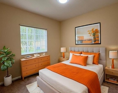 305 Port Pleasant Drive - Photo Thumbnail 8