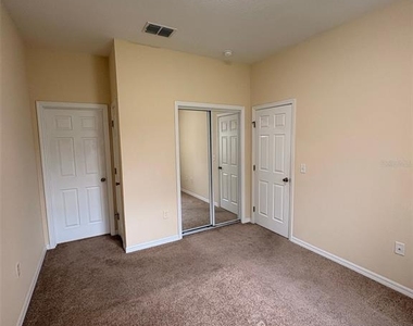 305 Port Pleasant Drive - Photo Thumbnail 10