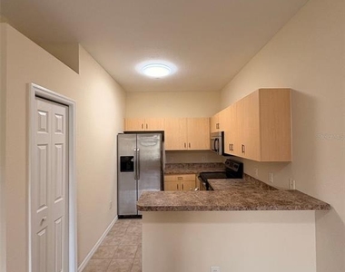 305 Port Pleasant Drive - Photo Thumbnail 5