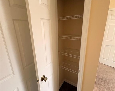 305 Port Pleasant Drive - Photo Thumbnail 13
