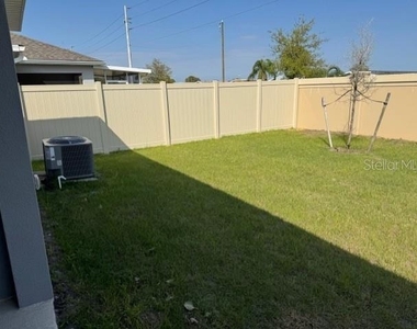 3649 Yarian Drive - Photo Thumbnail 3