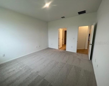 3649 Yarian Drive - Photo Thumbnail 11