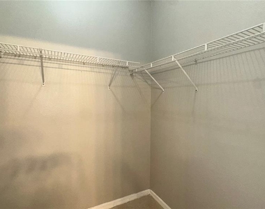 2429 Sapier Court - Photo Thumbnail 13