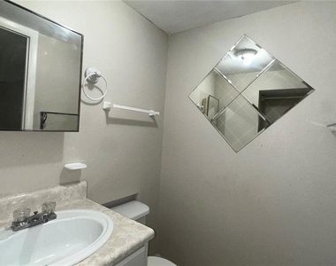 2429 Sapier Court - Photo Thumbnail 23