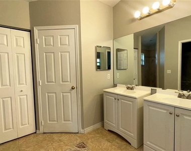 2429 Sapier Court - Photo Thumbnail 12