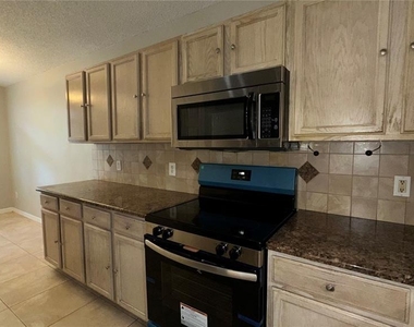 2429 Sapier Court - Photo Thumbnail 9
