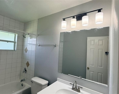 675 Cadillac Boulevard - Photo Thumbnail 9