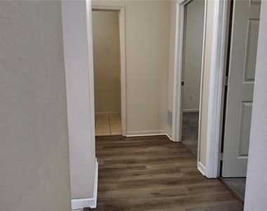 3051 Greystone Loop - Photo Thumbnail 12