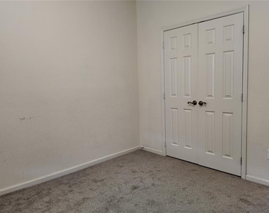 3051 Greystone Loop - Photo Thumbnail 13